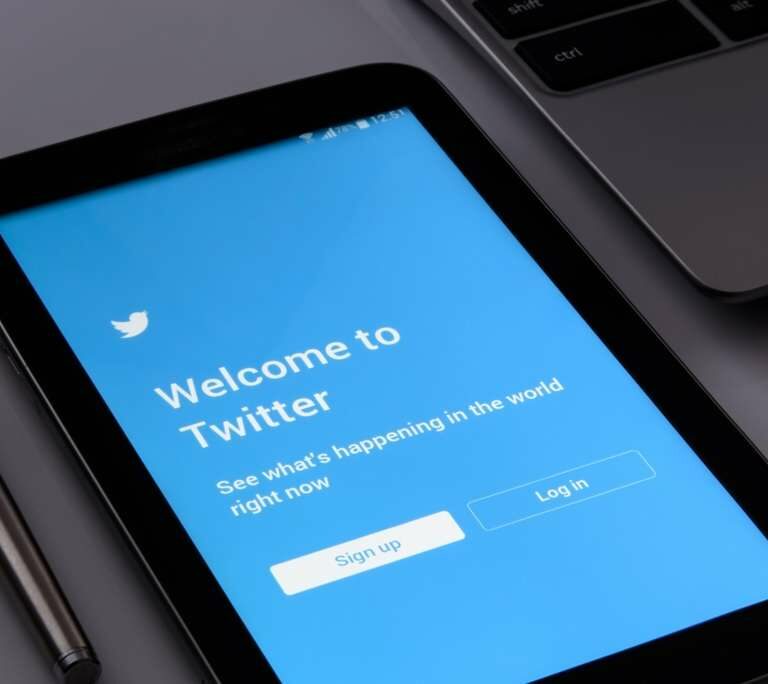 laptop-computer-smartphone-screen-technology-pen-1028513-pxhere.com